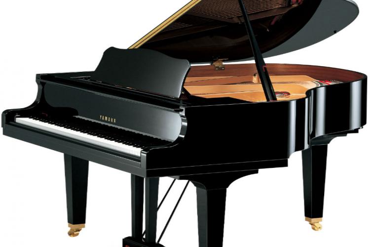 Premium Piano CF6